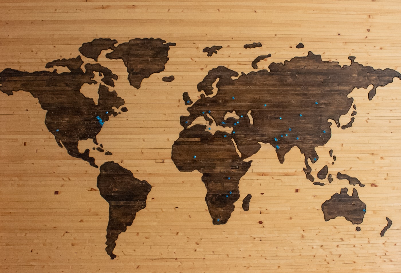 World map representing international manufacturing partnerships into Pakistan